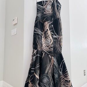 Designer NIna Raynor Evening Gown Size10 Black gold silver beaded mermaid trumpe